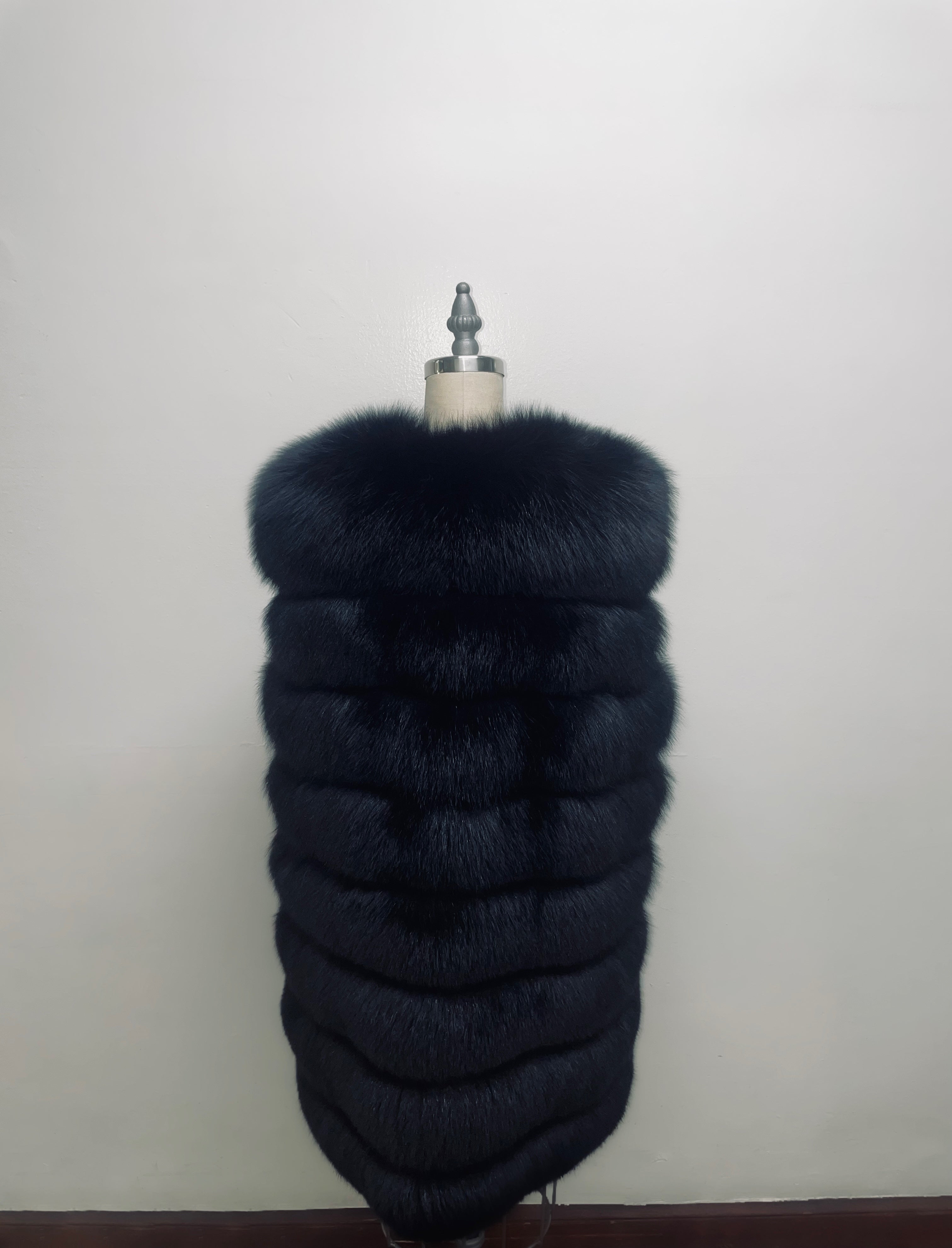 Fallon Aurielle Fox Fur Vest (Black)