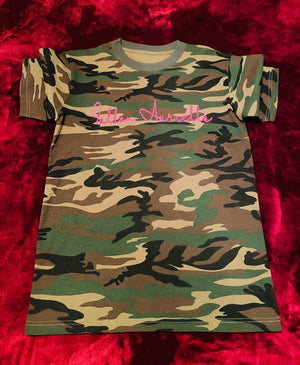 Fallon Aurielle Unisex Signature Sagittarius Logo & Name Zodiac T-Shirt (Camo & Neon Pink)