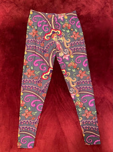 Mardi Gras Party Curvy Plus Leggings (Gray & Rainbow Multi)